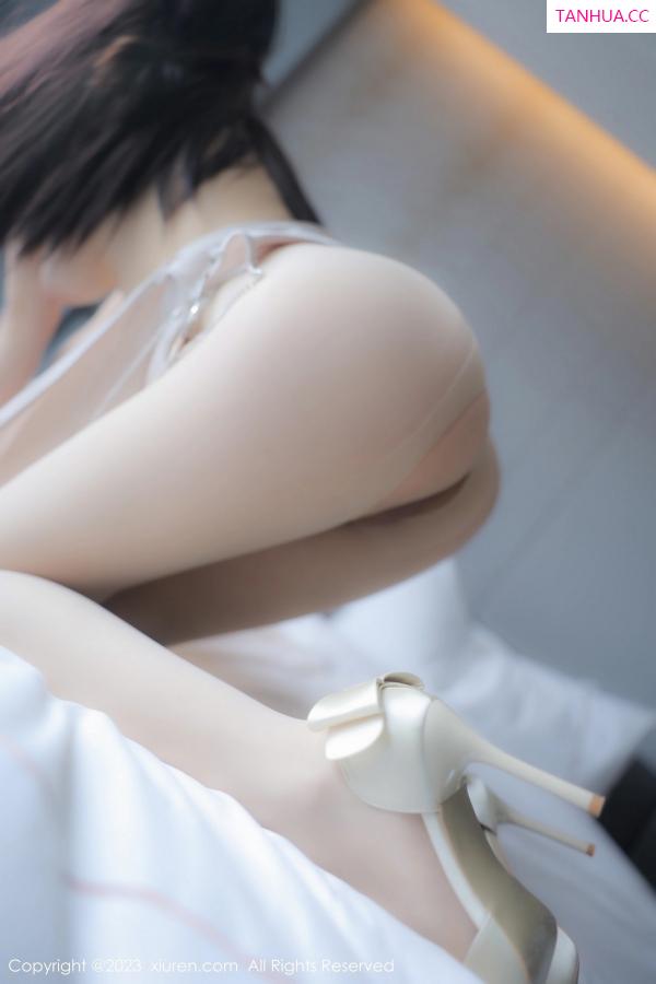   [XiuRen]高清写真图 2023.04.12 No.6560 米亚Mia 丝袜美腿第79张图片
